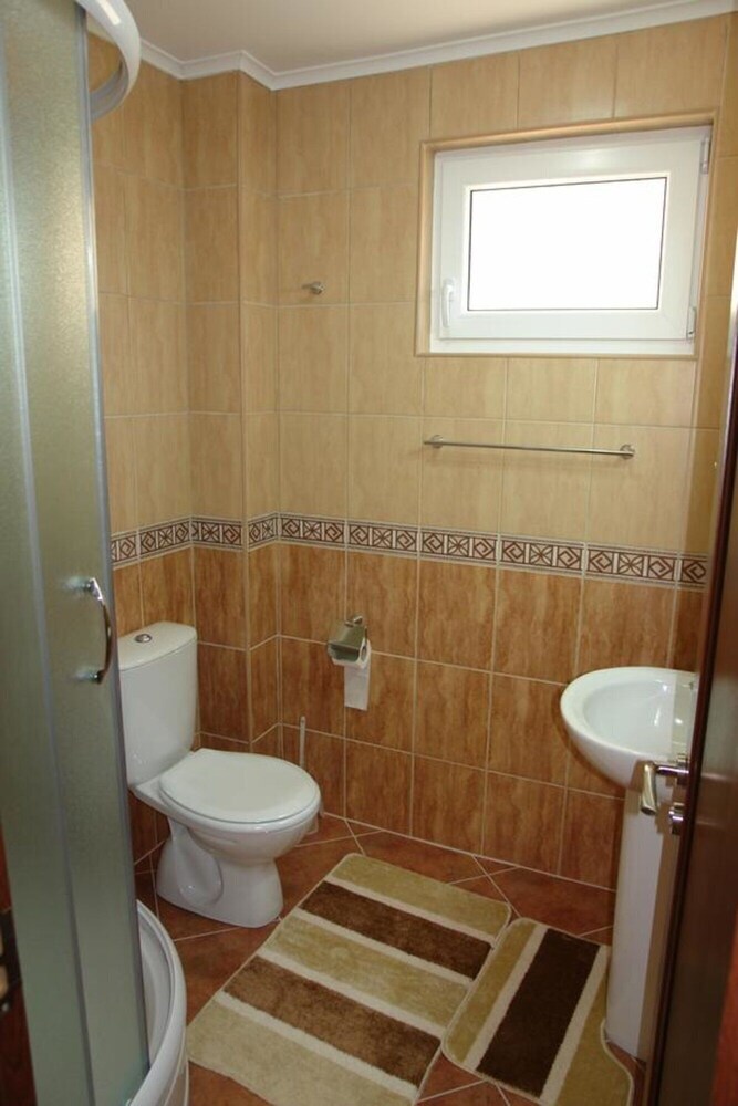 Franeta One-bedroom Apartment, First Floor, Garden View No.4