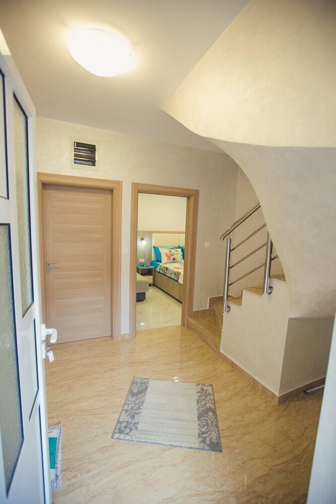 Apartamentos Nino Superior, Standard Triple Studio With Terrace No.4