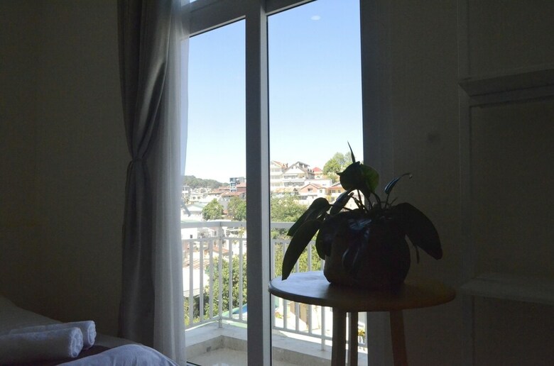 Chuong Hotel