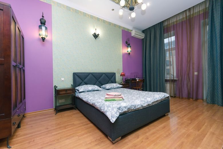 One Bedroom Apartment - Centre Of Kiev - 2140