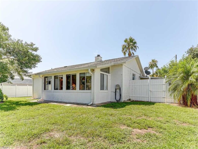 Mermaid Retreat, 2 Bedrooms, Canal Front, Sleeps 6