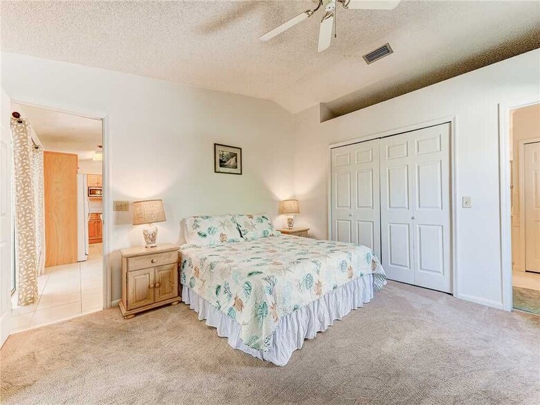 Mermaid Retreat, 2 Bedrooms, Canal Front, Sleeps 6