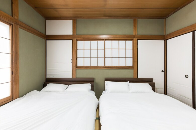 Higashimukoujima A