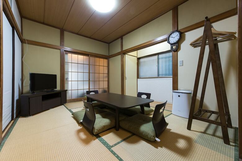 Higashimukoujima A