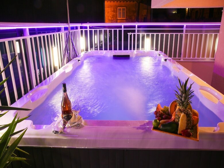 Apartments Rose Pool