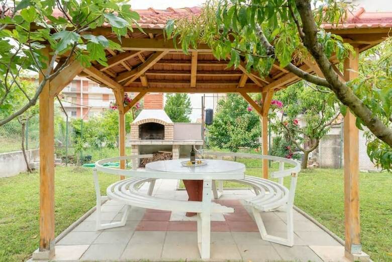 Holiday Home More