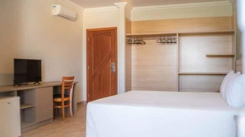 Jr Hotel