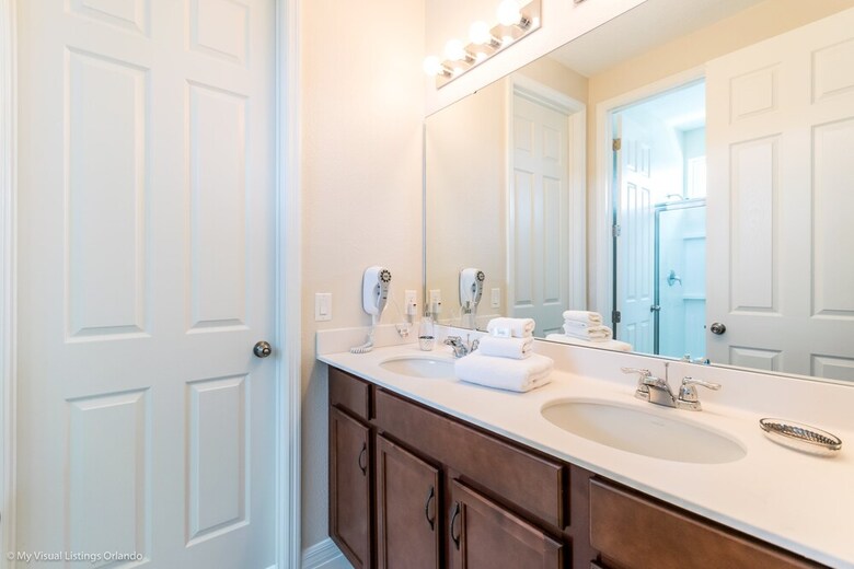 Amazing 6 Bedroom 5 Bathroom Solara Resort Villa