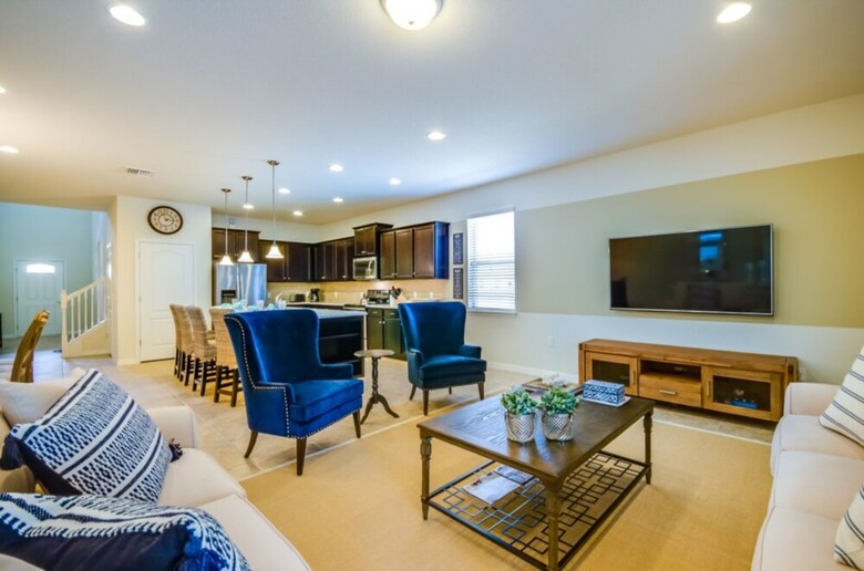 8 Bedroom Villa In Windsor At Westside Resort