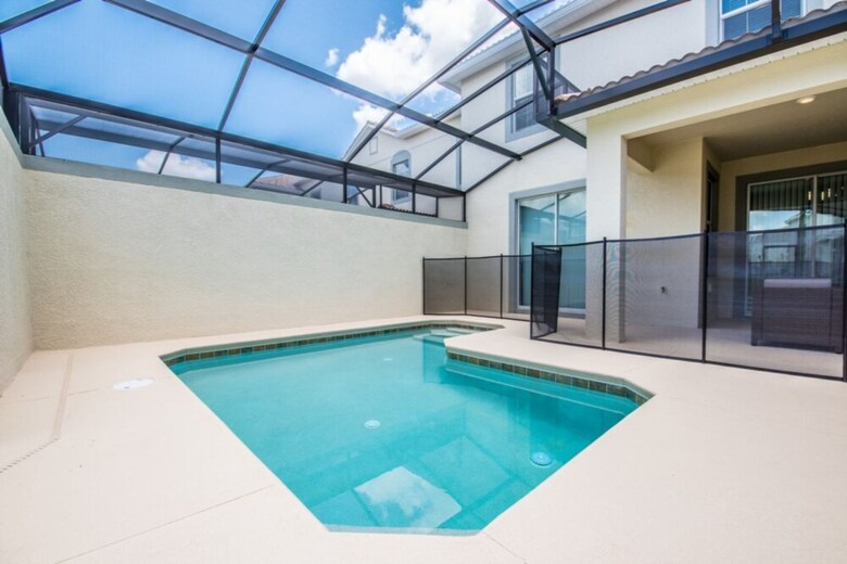 Villa 9043dd00