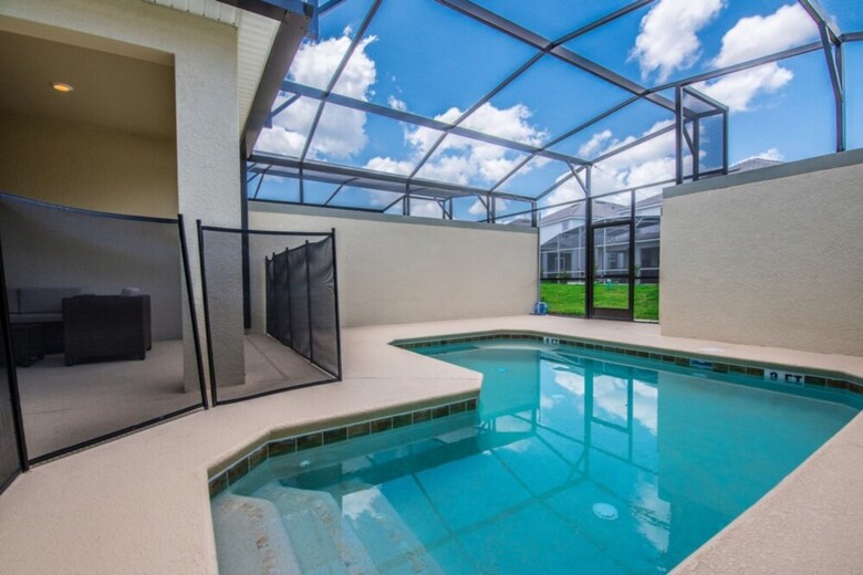 Villa 9043dd00