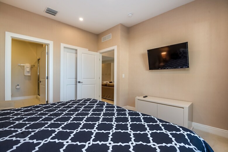 Magic Village Resort Property 2 Mins To Disney
