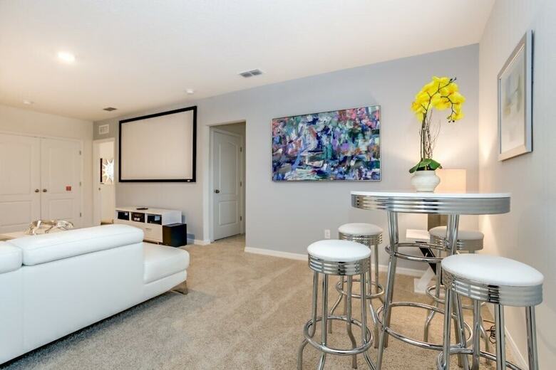 7028oakwood