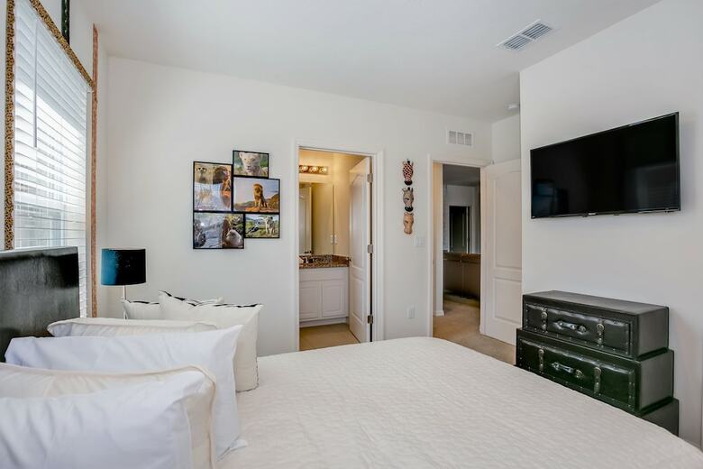 6091broadoak