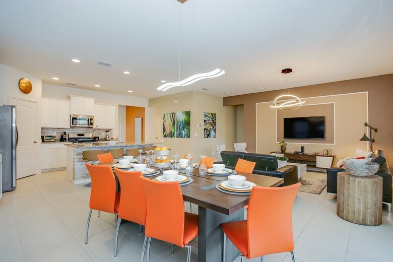 6091broadoak