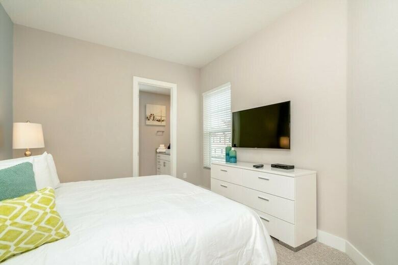 Amazing Location Modern Townhome Close To Disney