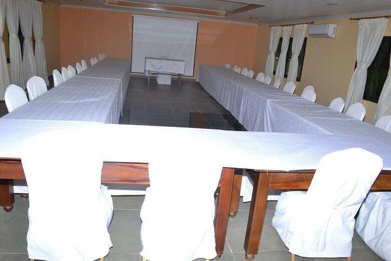 Hotel Mck Lodge Ltd