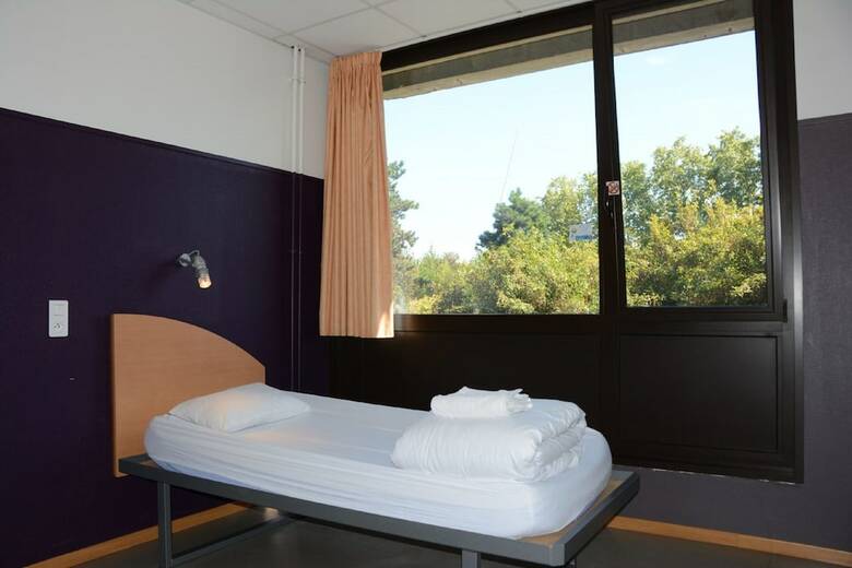 Hostal Cis de Champagne - Hostel