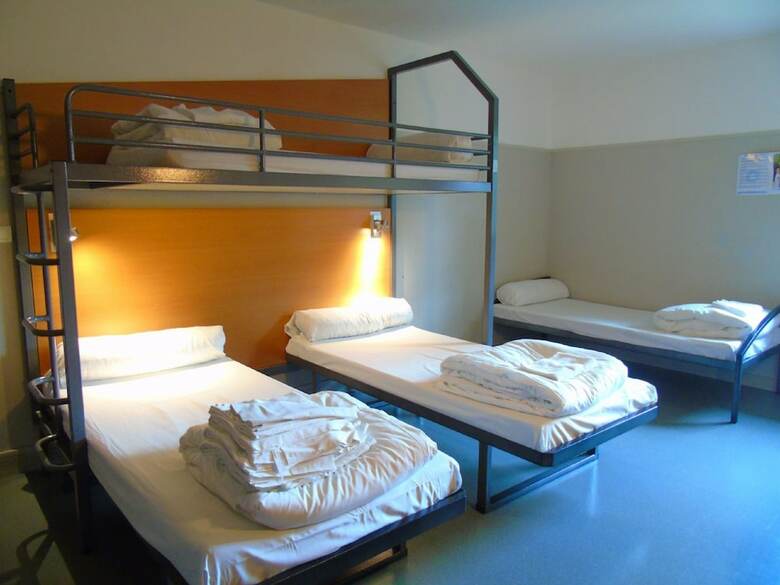 Hostal Cis de Champagne - Hostel