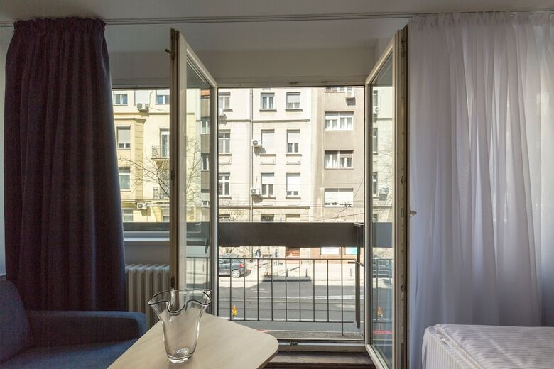 Hotel Premium Crown Suites