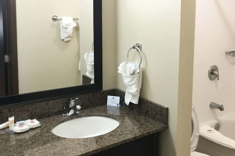Hotel Comfort Inn Tunnel Road East