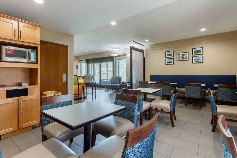 Hotel Comfort Inn Tunnel Road East
