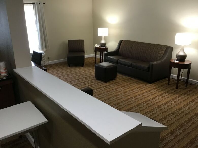 Hotel Comfort Inn Tunnel Road East
