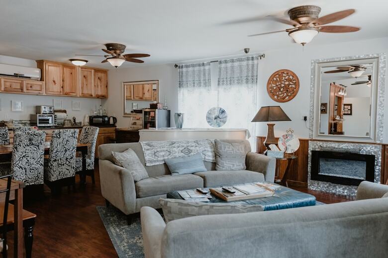 Bed & Breakfast Square Inn