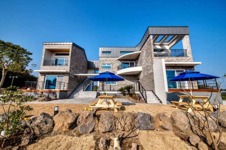Swimeong Spa Pension
