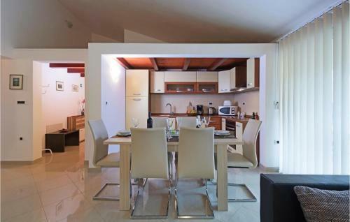 Holiday Home Pula Surida