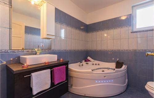 Holiday Home Pula Surida