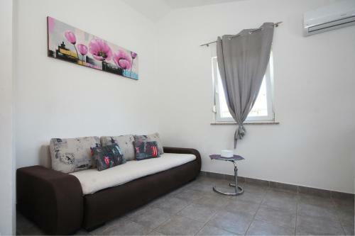 Apartments Ema