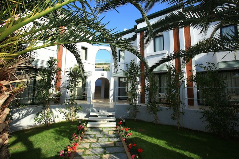 Hotel Grand Yaz?c? Torba Beach Club