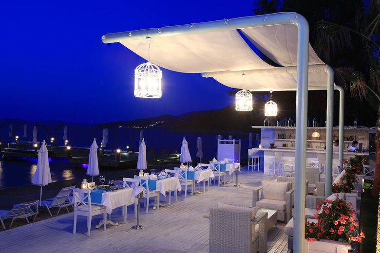 Hotel Grand Yaz?c? Torba Beach Club