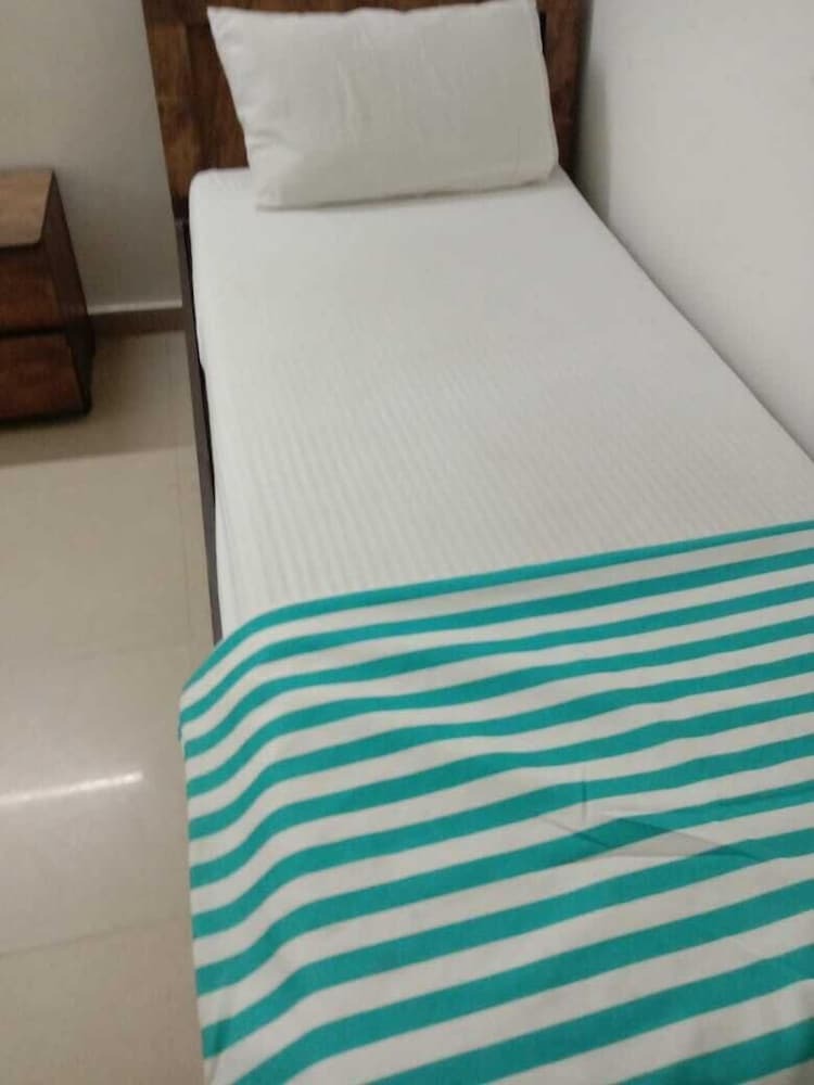 Hotel Swell