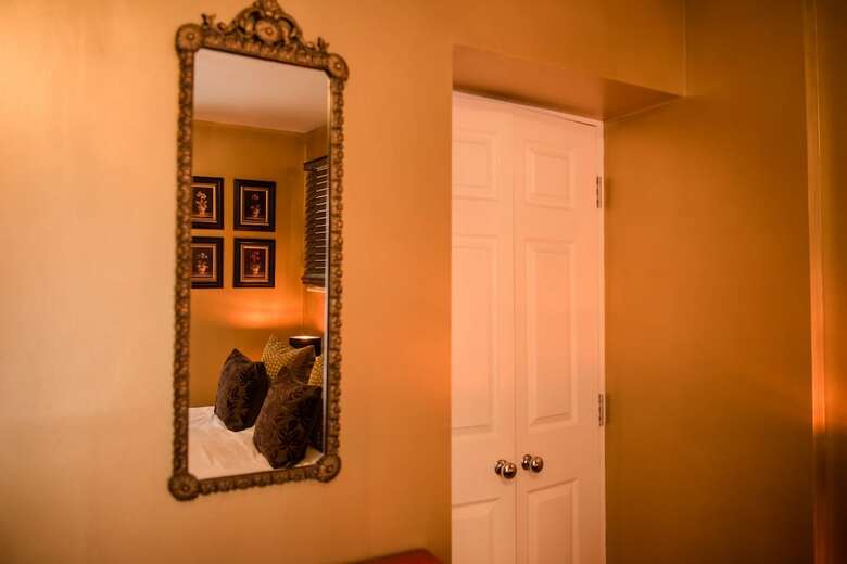 Bed & Breakfast Drapers Hall