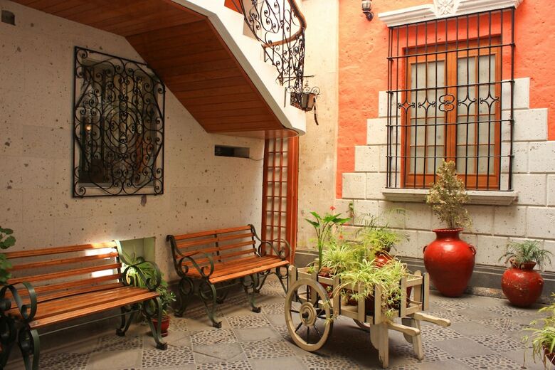Hotel Hostal Villa Sillar