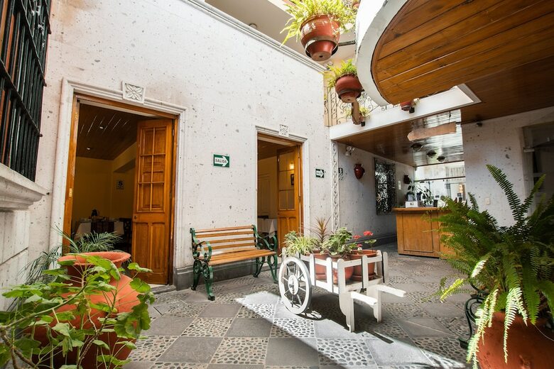 Hotel Hostal Villa Sillar