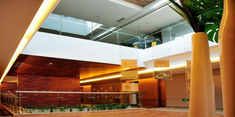 U Hotel