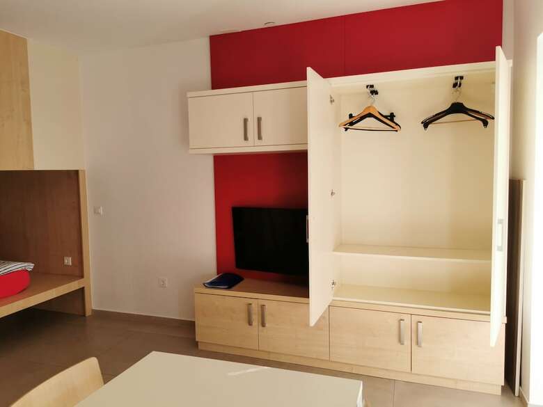 Apartamentos Cube Studio By The River