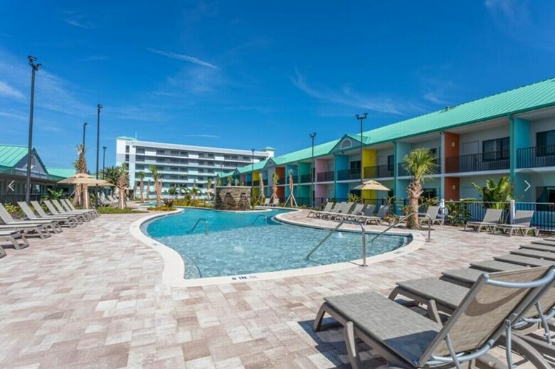 Beachside Hotel & Suites