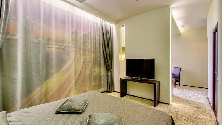 Inside Business Hotel