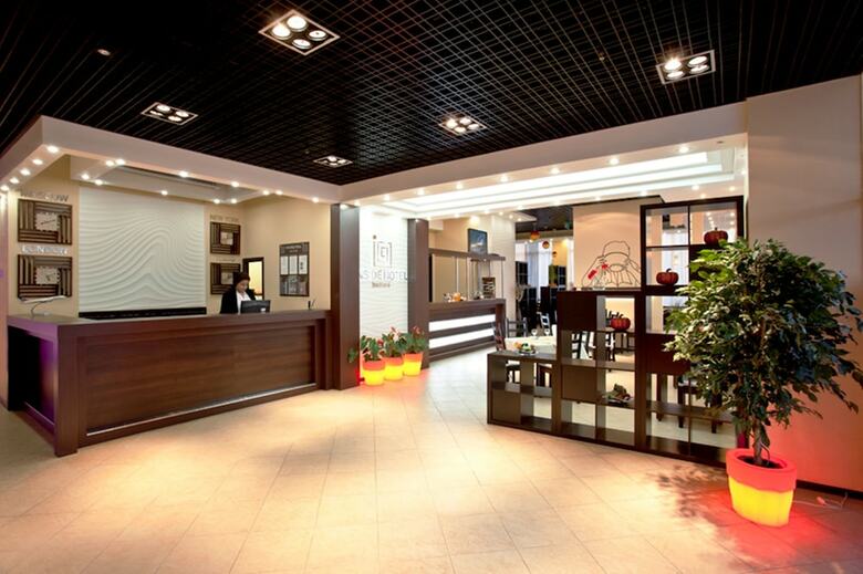 Inside Business Hotel