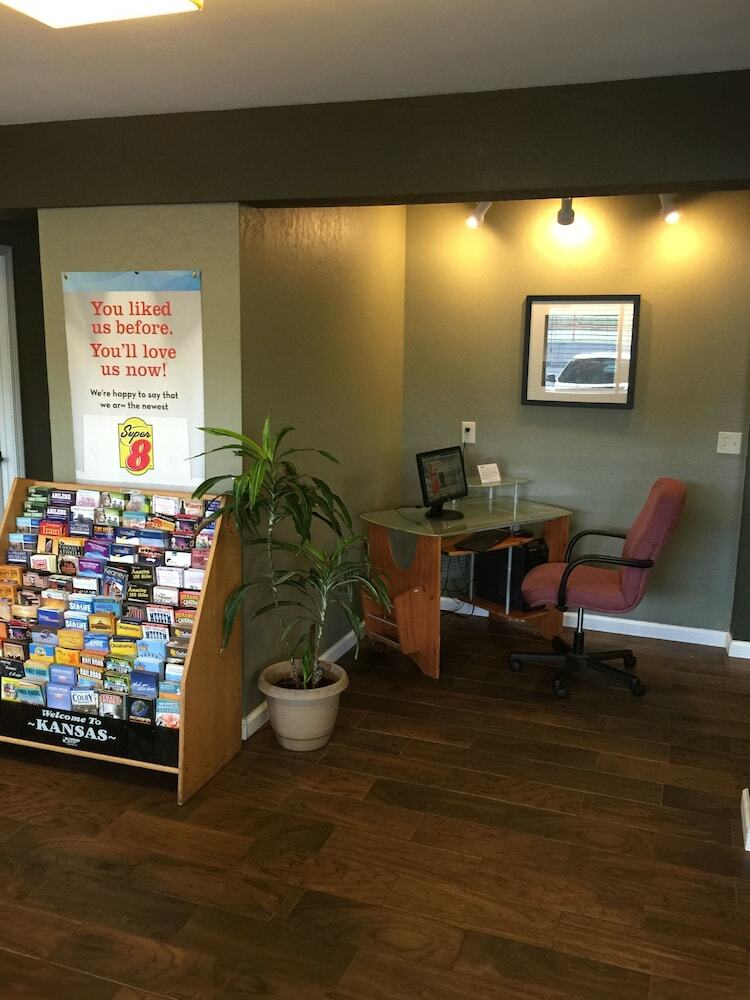 Hotel Super 8 By Wyndham Junction City