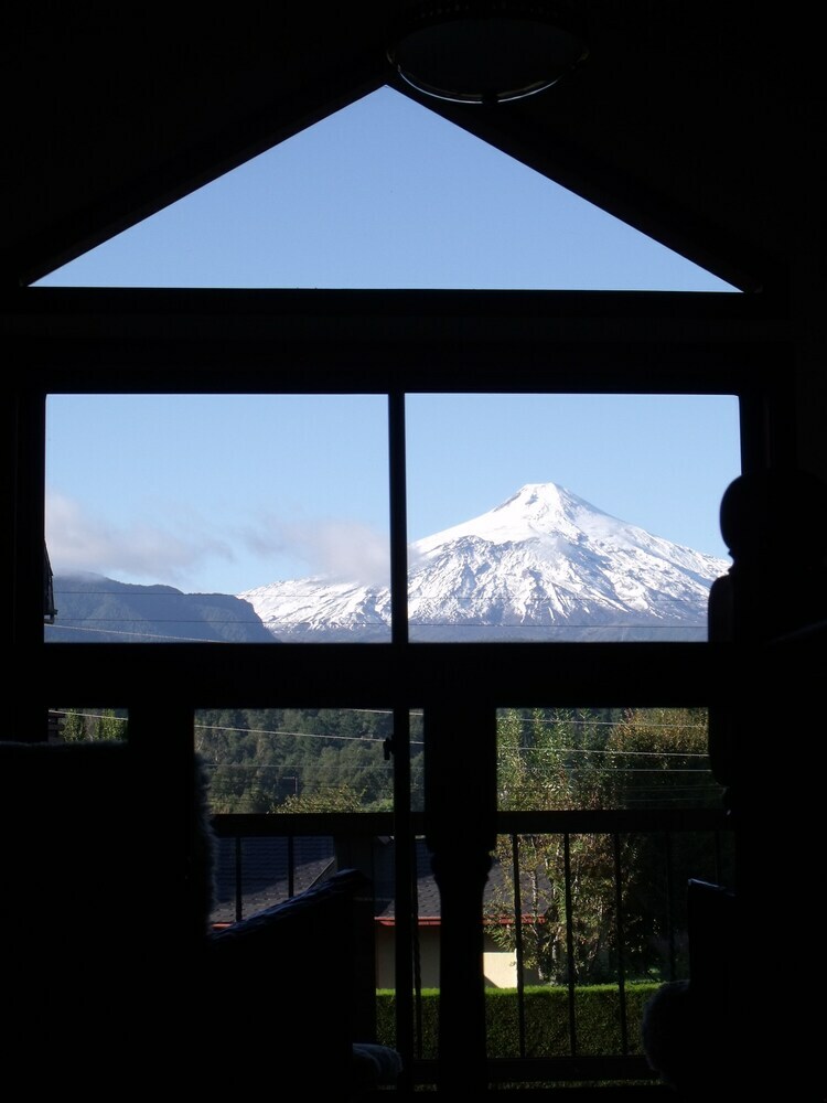 Frontera Pucon Hostel B&B