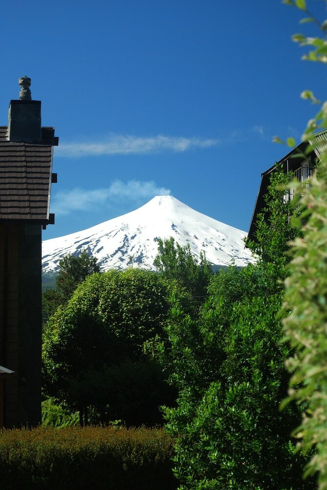 Frontera Pucon Hostel B&B