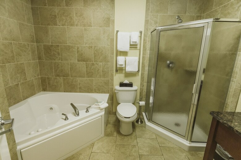 Hotel Expressway Suites Minot