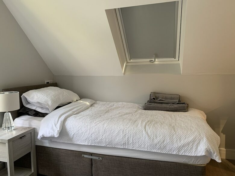 Stunning 1-bed Apartment In Newmarket