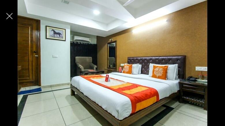Hotel Seven