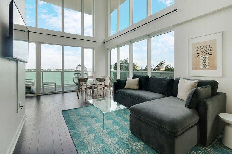 Waterfront Condos By Sextant